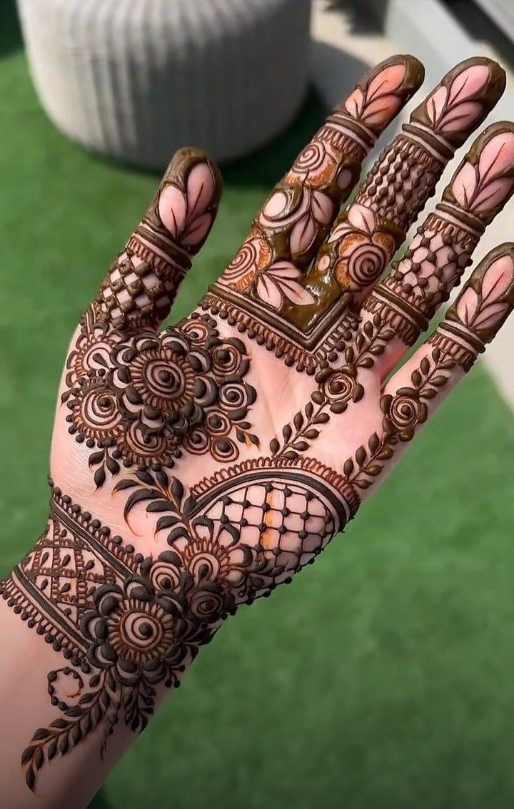 Modern-Full-Hand-Mehndi-Design