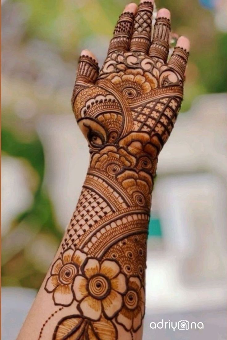 Modern-Full-Hand-Mehndi-Design