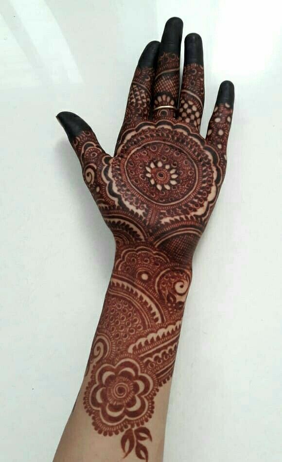 Modern-Full-Hand-Mehndi-Design