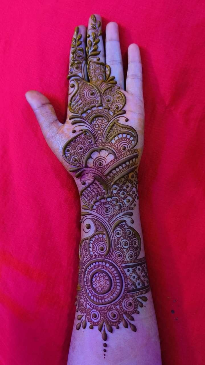 Modern-Full-Hand-Mehndi-Design