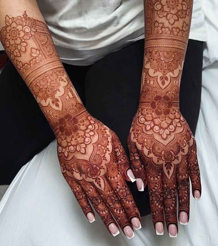 Modern-Full-Hand-Mehndi-Design Modern-Full-Hand-Mehndi-Design