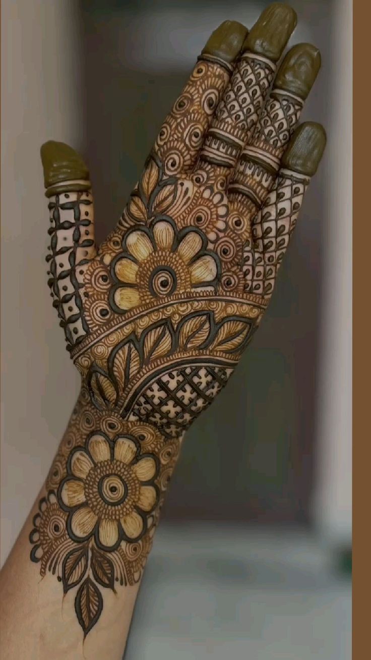 Royal Front Hand Mehndi Design