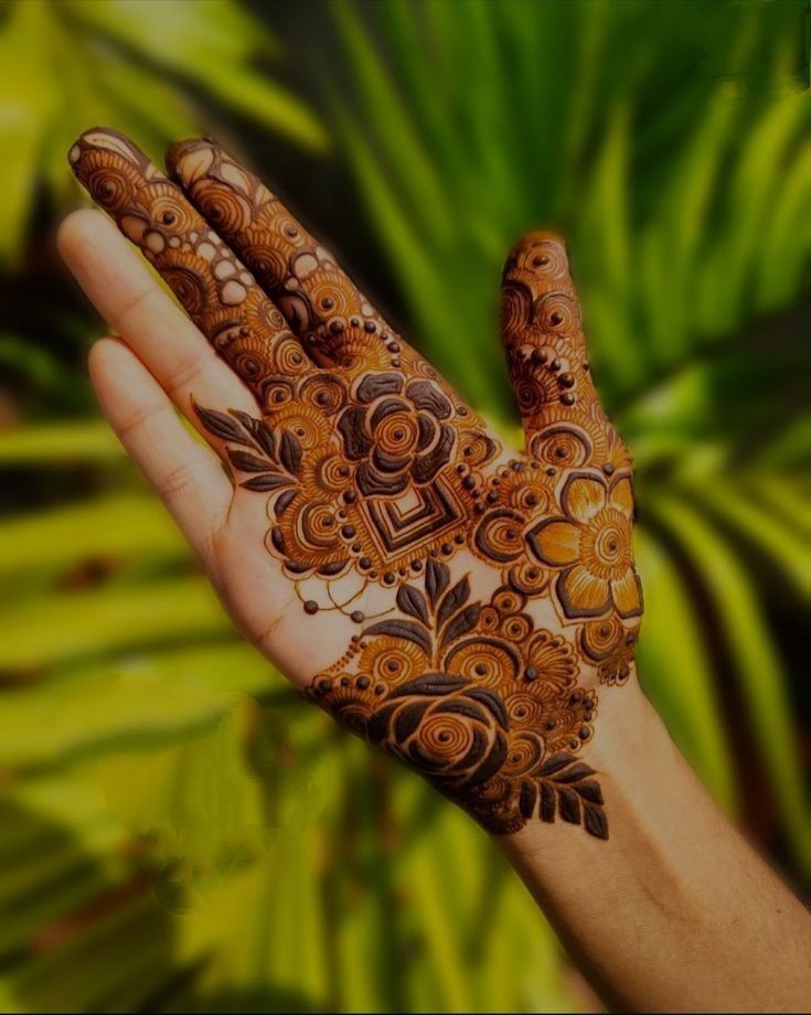Stylish Back Hand Mehndi Design
