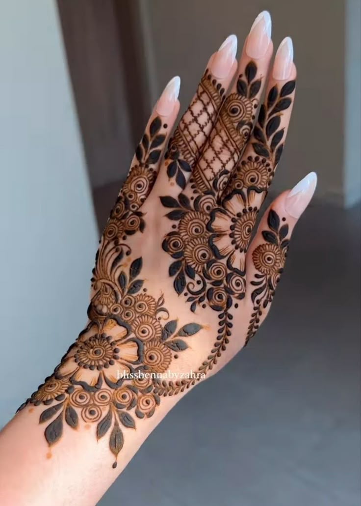 Stylish Back Hand Mehndi Design