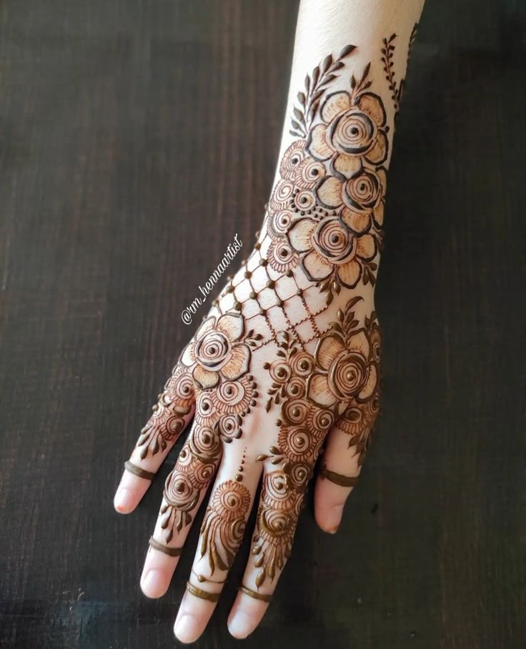 Stylish Back Hand Mehndi Design
