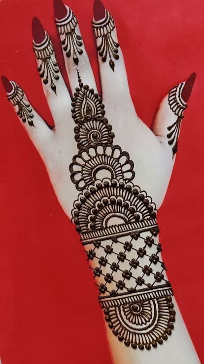 Stylish Back Hand Mehndi Design