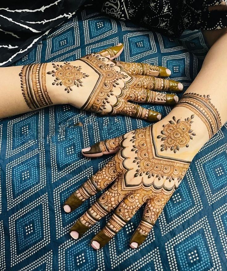 Stylish Full Hand Mehndi Design
