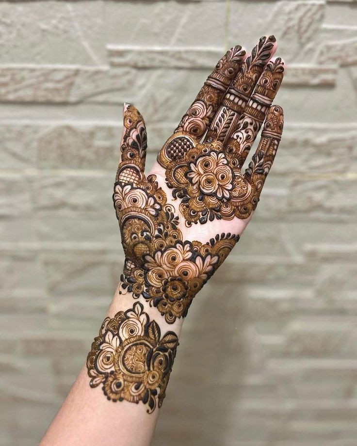 aesthetic-arabic-mehndi-design-simple aesthetic-arabic-mehndi-design-simple