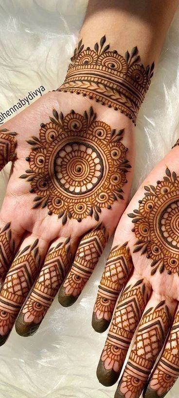 aesthetic-mehndi-design-front-hand-arabic aesthetic-mehndi-design-front-hand-arabic