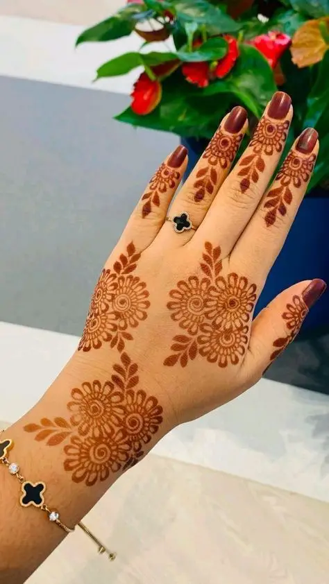 arabic-back-hand-mehndi-design arabic-back-hand-mehndi-design
