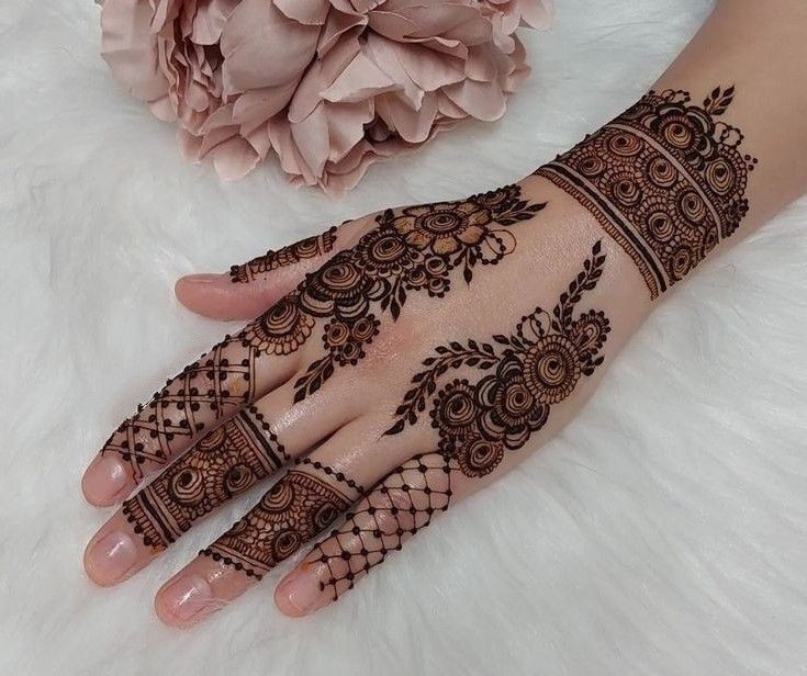 arabic-mehndi-design-aage-hath-ki arabic-mehndi-design-aage-hath-ki