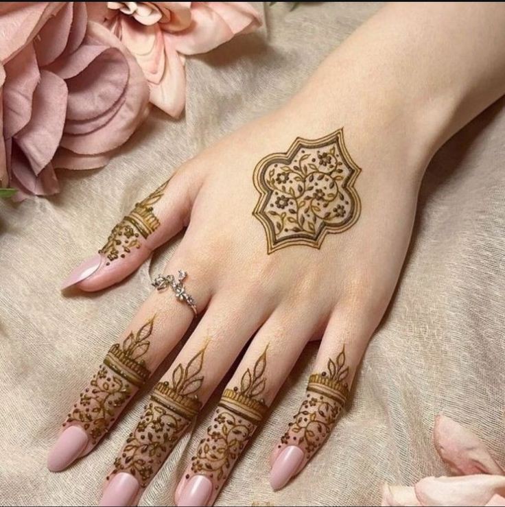 arabic-mehndi-design-aage-ka arabic-mehndi-design-aage-ka