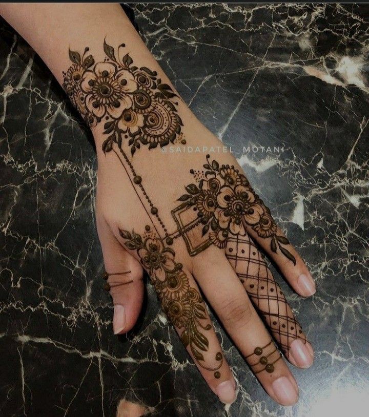 arabic-mehndi-design-back-hand-easy arabic-mehndi-design-back-hand-easy