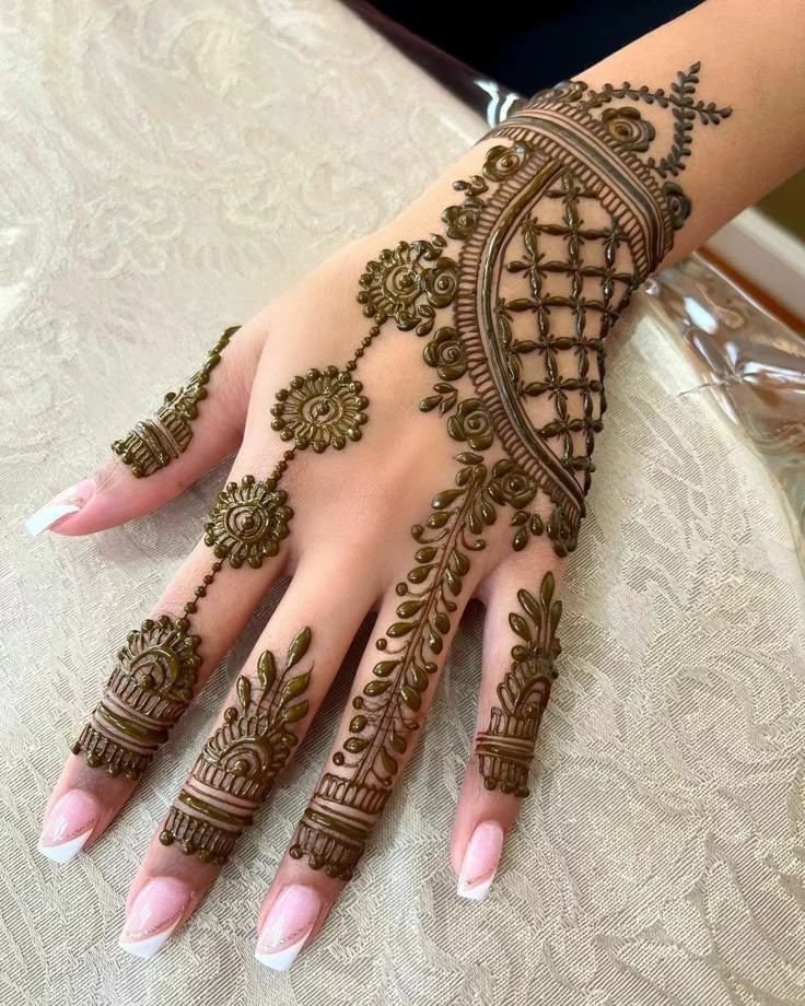 arabic-mehndi-design-back-hand-easy arabic-mehndi-design-back-hand-easy