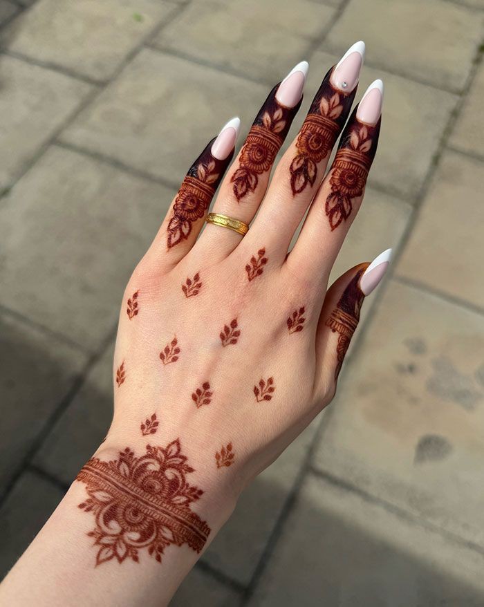 arabic-stylish-back-hand-mehndi-design arabic-stylish-back-hand-mehndi-design