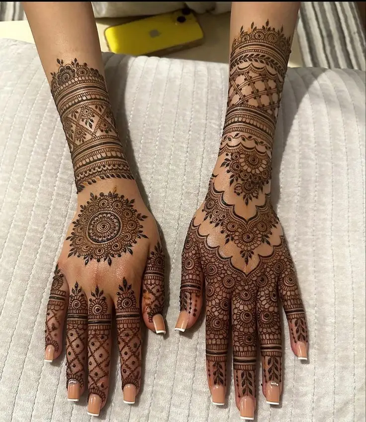 back-hand-mehndi-design-circle-simple back-hand-mehndi-design-circle-simple