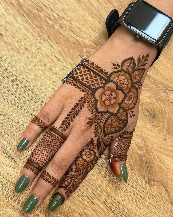 back-hand-mehndi-design-circle-simple back-hand-mehndi-design-circle-simple