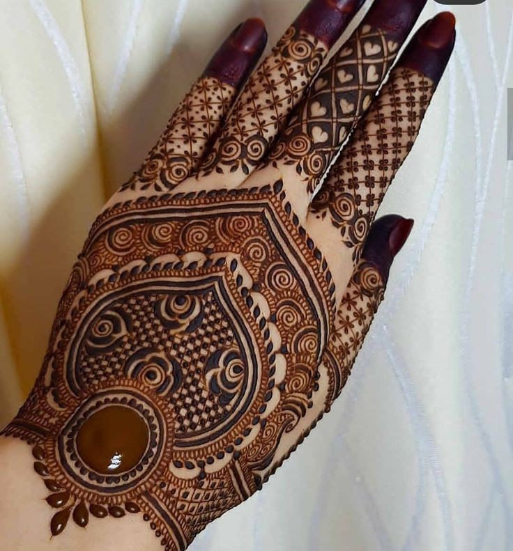 best-arabic-mehndi-designs-for-front-hand