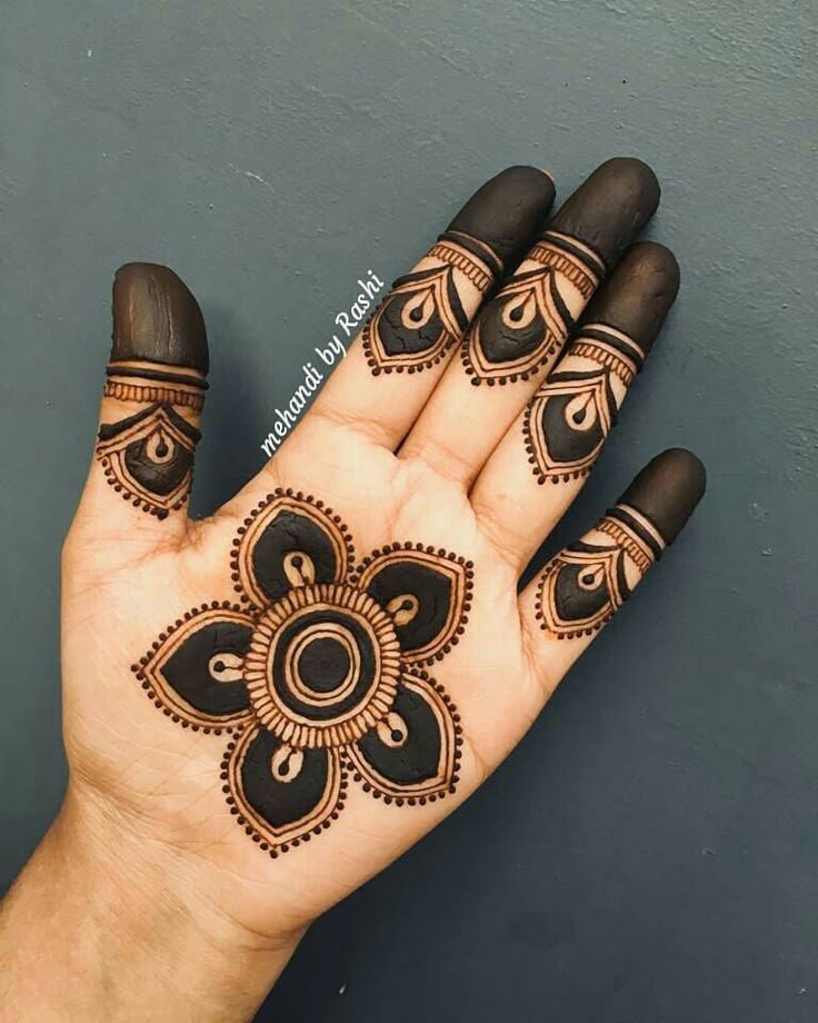 bridal-mehndi-front-hand-stylish-front-hand-simple-mehndi-design bridal-mehndi-front-hand-stylish-front-hand-simple-mehndi-design