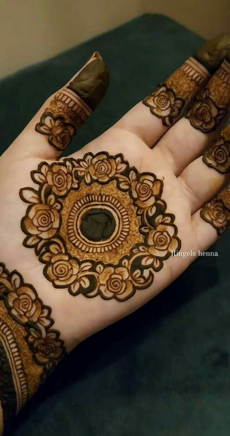 bridal-simple-royal-front-hand-mehndi-design bridal-simple-royal-front-hand-mehndi-design