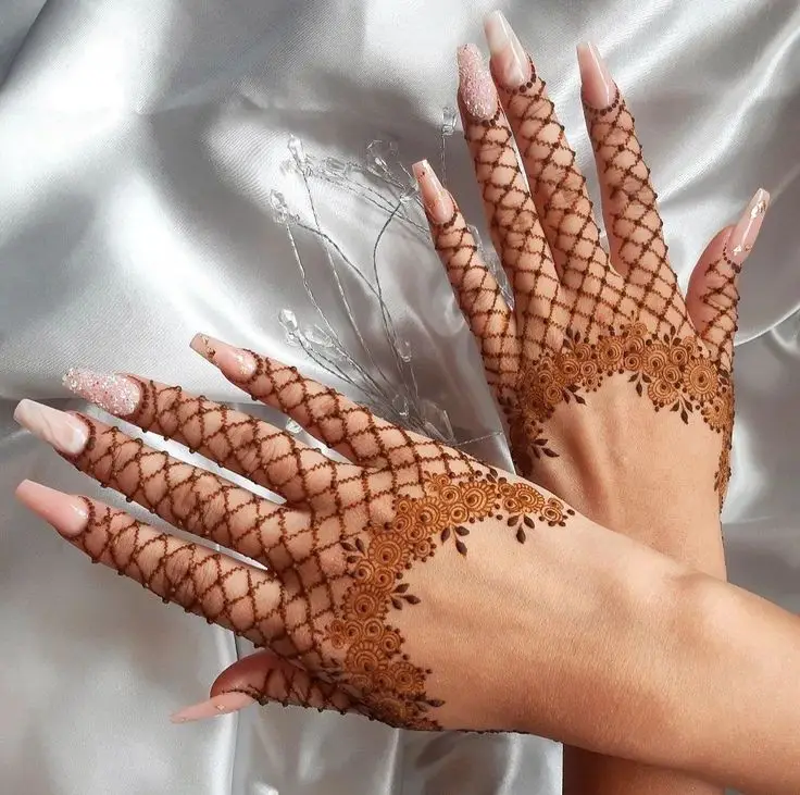 criss-cross-back-hand-mehndi-design criss-cross-back-hand-mehndi-design