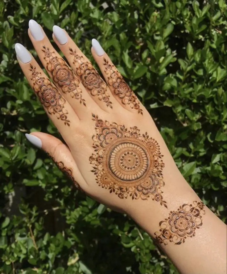 cross-back-hand-mehndi-design cross-back-hand-mehndi-design
