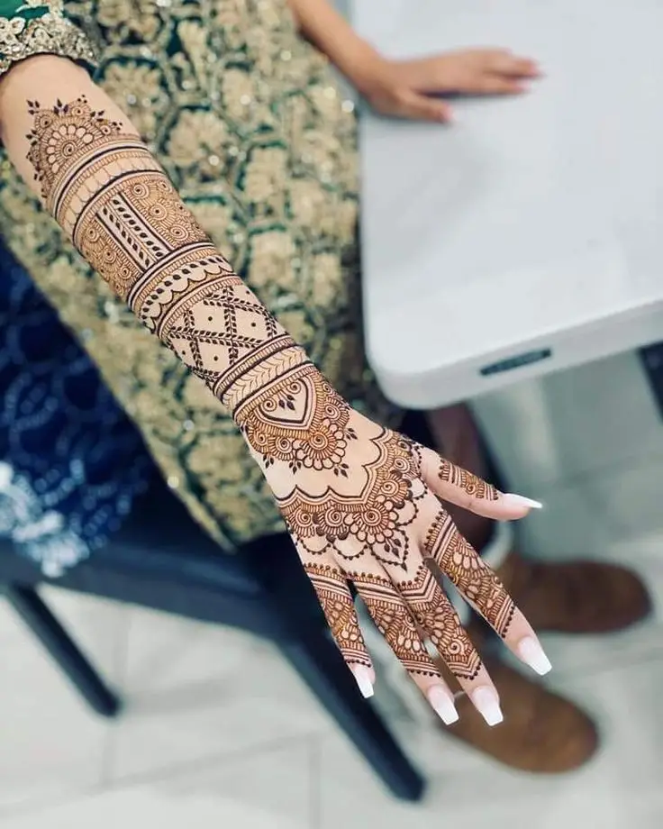 dubai-back-hand-mehndi-design dubai-back-hand-mehndi-design