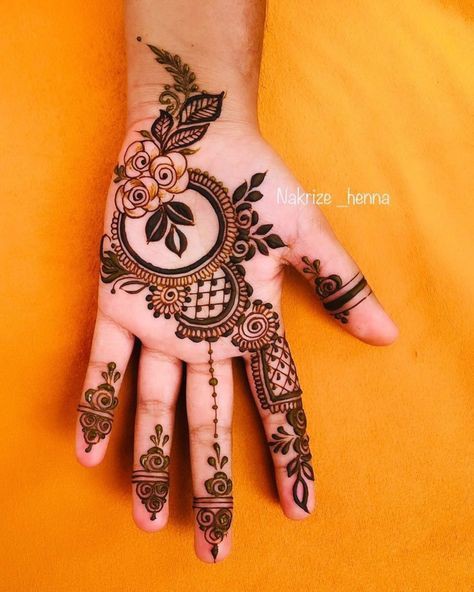 easy-front-hand-simple-mehndi-design-circle easy-front-hand-simple-mehndi-design-circle