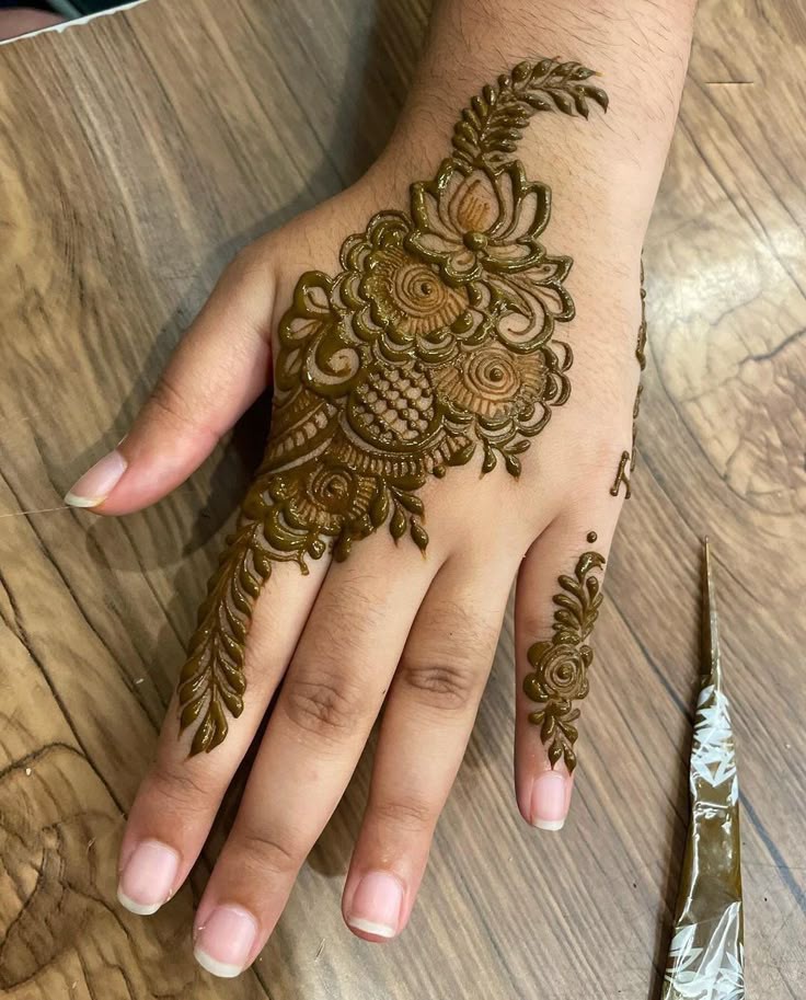 front-full-hand-mehndi-design front-full-hand-mehndi-design