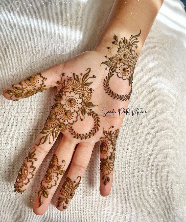 front-hand-easy-mehndi-design-for-children front-hand-easy-mehndi-design-for-children