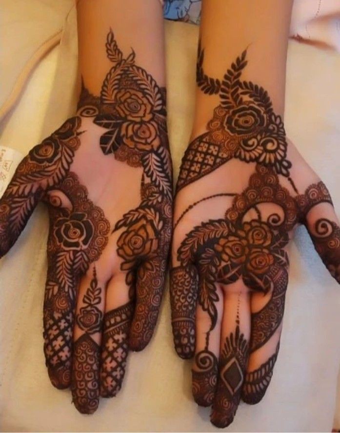 front-hand-simple-mehndi-design-circle-full-hand front-hand-simple-mehndi-design-circle-full-hand