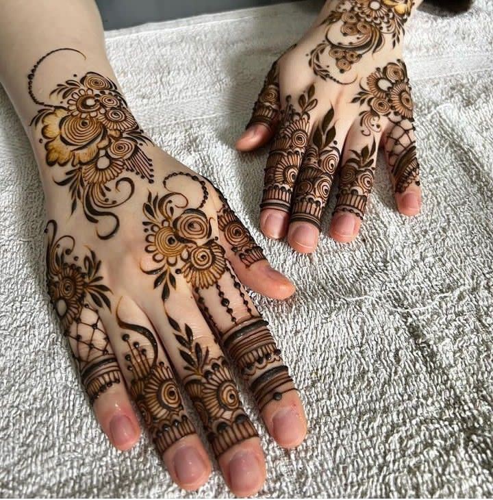 front-mehndi-design-easy-and-beautiful-circle-arabic front-mehndi-design-easy-and-beautiful-circle-arabic