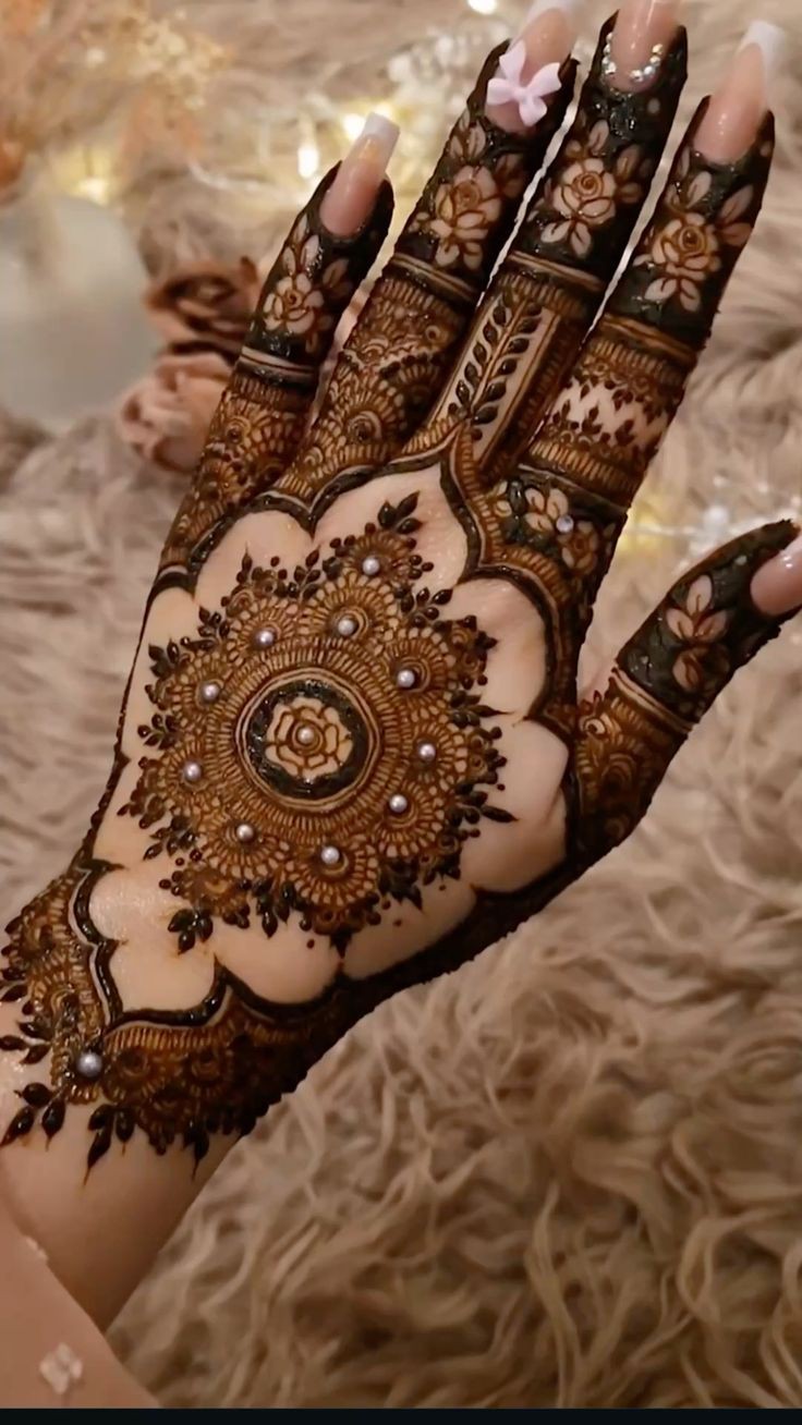 full-hand-mehndi-design-aage-ka full-hand-mehndi-design-aage-ka