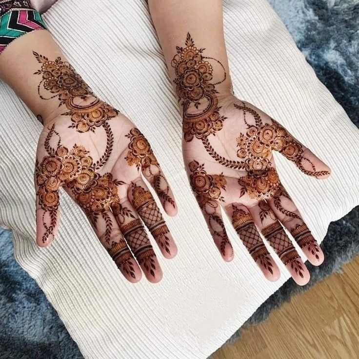 full-hand-mehndi-design-aesthetic full-hand-mehndi-design-aesthetic