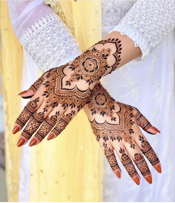 instagram-punjabi-royal-front-hand-mehndi-design
