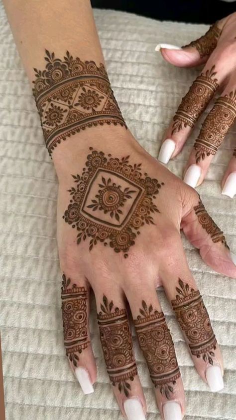 mehandi-design-simple-mehndi-design-easy-and-beautiful