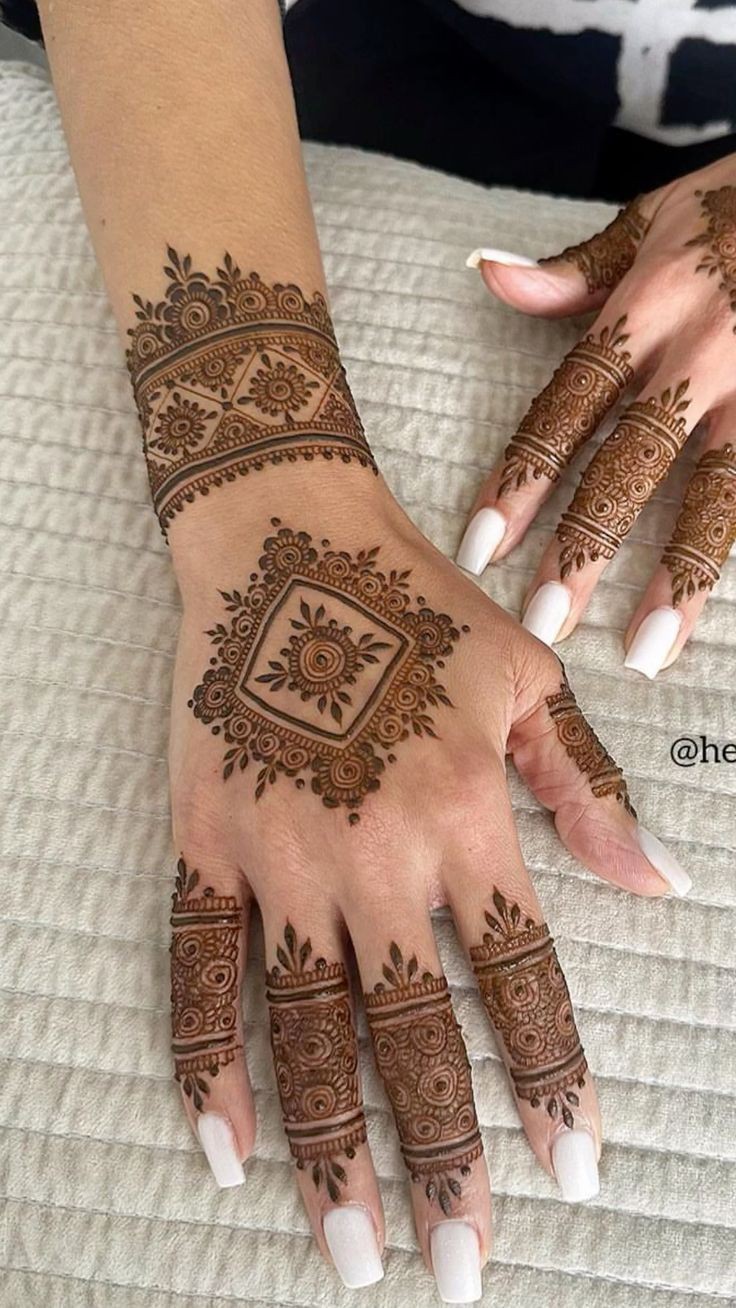 mehndi-design-arabic-easy-and-beautiful mehndi-design-arabic-easy-and-beautiful