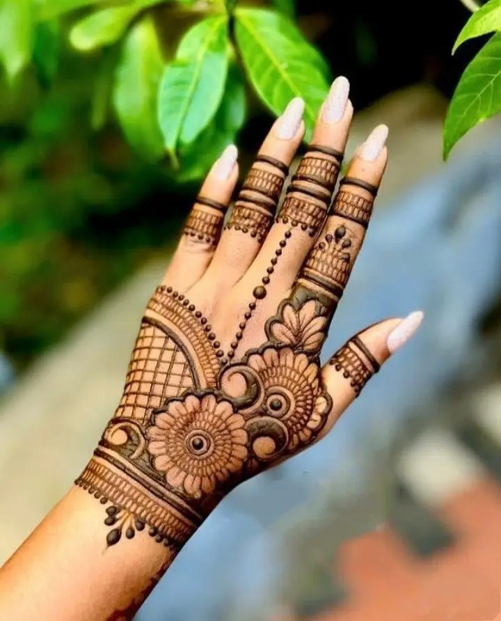 mehndi-design-photo-back-hand-stylish-arabic mehndi-design-photo-back-hand-stylish-arabic
