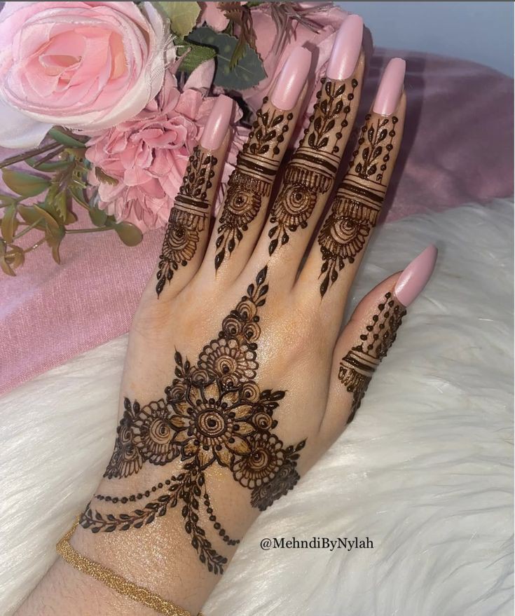 mehndi-designs-art