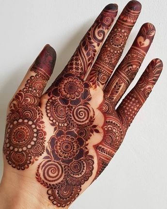 most-beautiful-mehndi-designs-for-front-hands