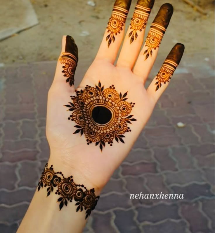 punjabi-front-hand-mehndi-design