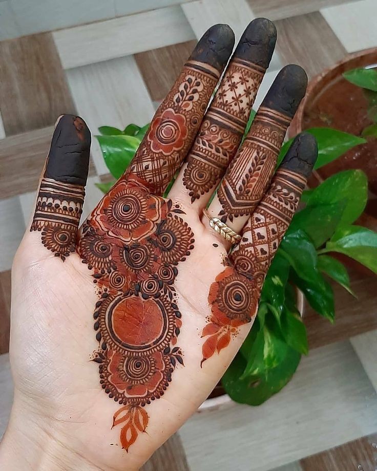 punjabi-mehndi-design-front-hand-simple-and-beautiful