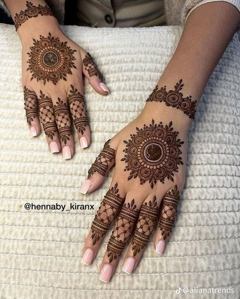 royal-front-hand-mehndi-design