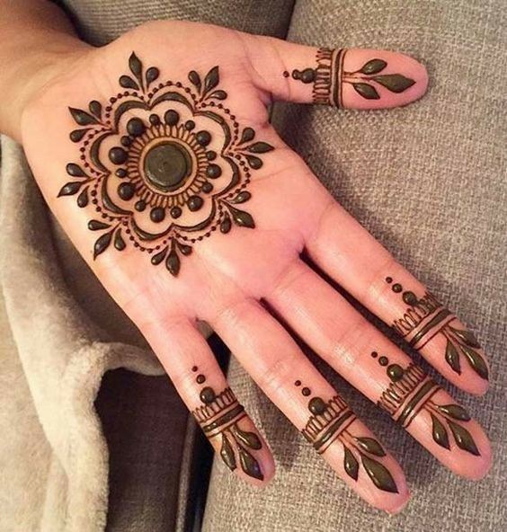 royal-front-hand-mehndi-design-simple-and-beautiful royal-front-hand-mehndi-design-simple-and-beautiful