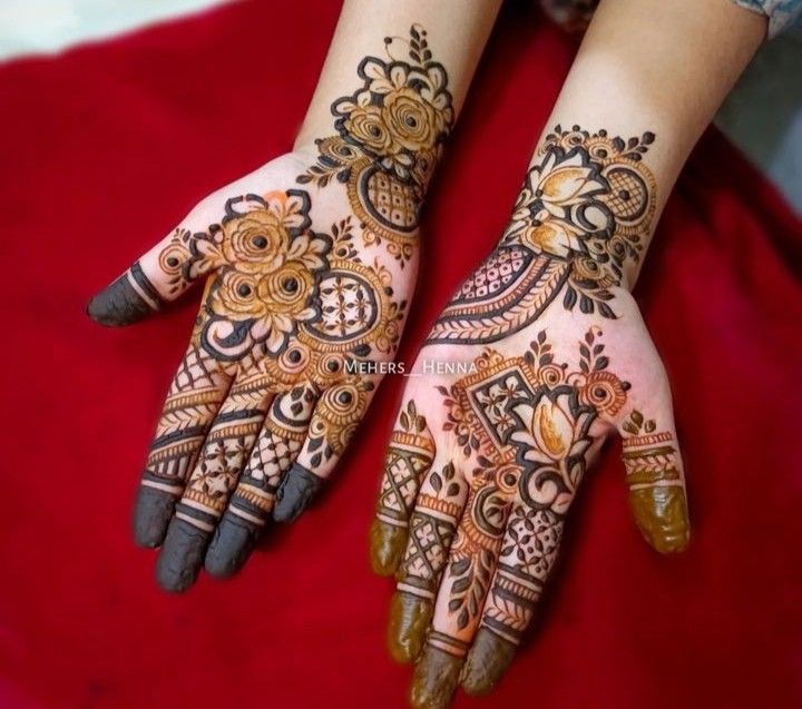 royal-front-hand-mehndi-design