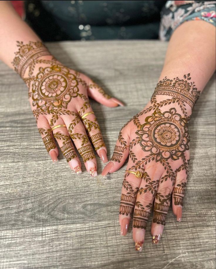 simple-arabic-punjabi-royal-front-hand-mehndi-design simple-arabic-punjabi-royal-front-hand-mehndi-design