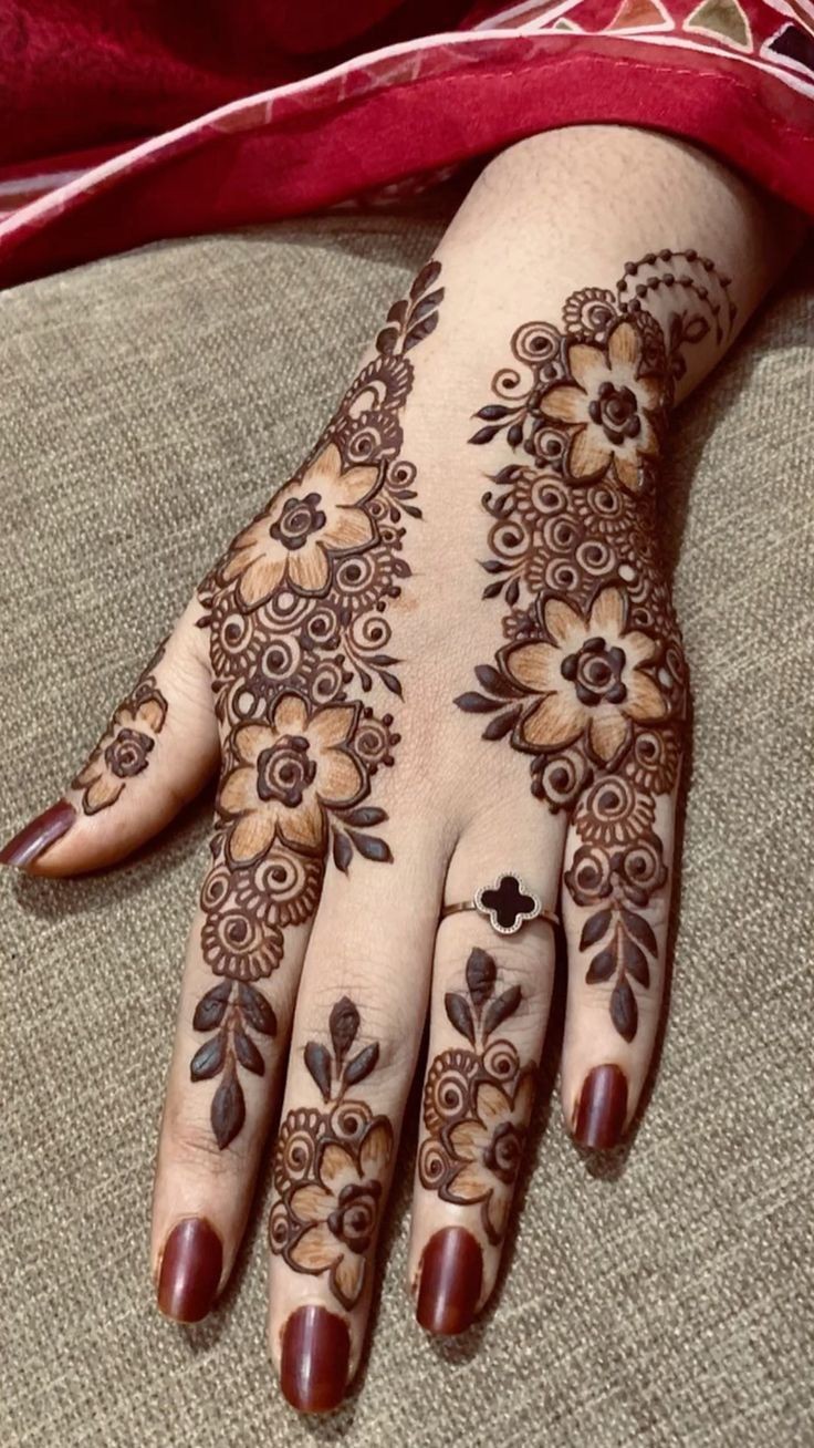 simple-mehndi-design-aage-ka