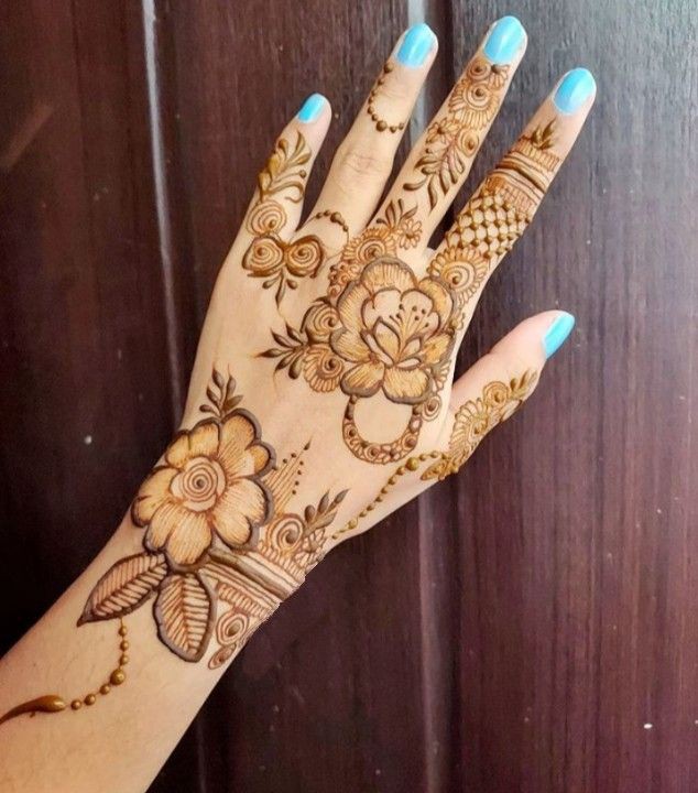 simple-mehndi-design-karva-chauth-ke-liye simple-mehndi-design-karva-chauth-ke-liye