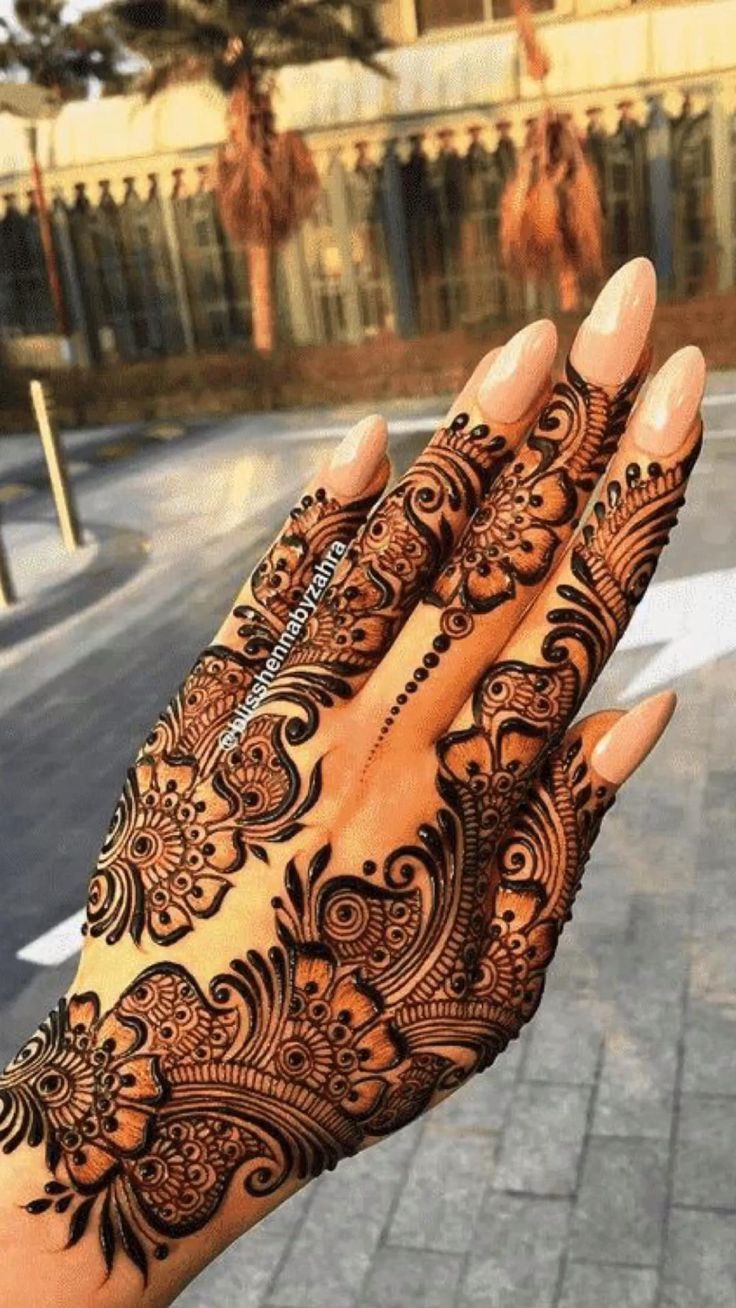 simple-punjabi-royal-front-hand-mehndi-design
