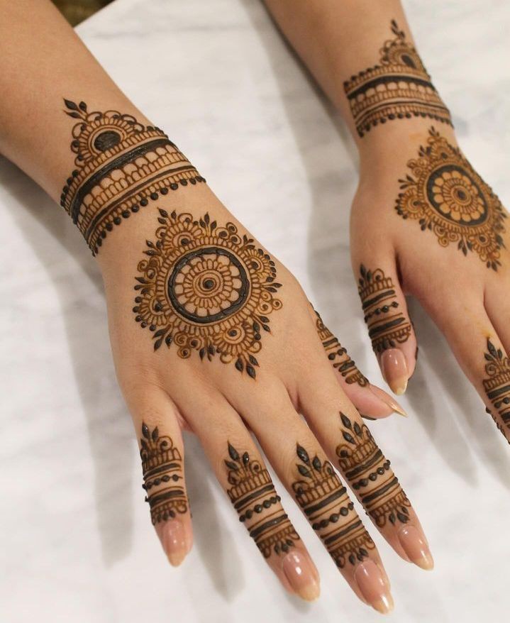 stylish-back-hand-mehndi-designs-bridal-simple-and-beautiful stylish-back-hand-mehndi-designs-bridal-simple-and-beautiful